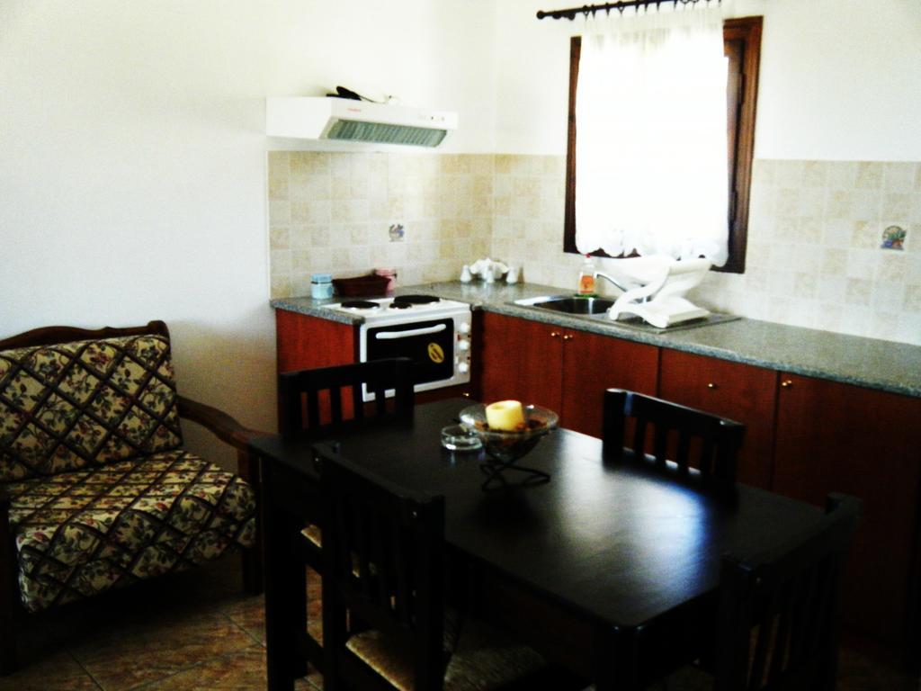 Meltemi Studios Frý Habitación foto